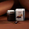 Foto ambientata spalmabile al cacao, confezione e prodotto nel vasetto di vetro